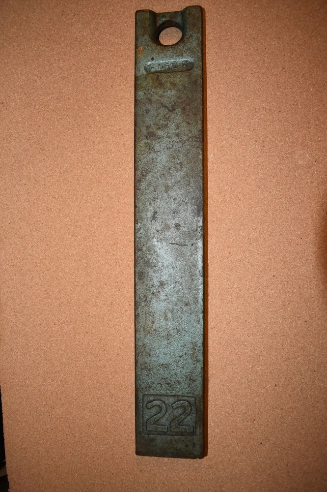 Vintage Ideal 22lbs Weight Ballast Bar, 21.5″ – Tractor, Equipment, Machinery