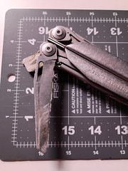 Leatherman Surge ™ Multi-Tool Pliers, Stainless Steel Multitool with Knife, Saw,