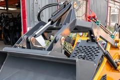 New 23HP Mini Skid Steer Loader Stand On EPA Certified Engine Electric Start