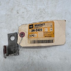 Caterpillar 3N-2422 OEM Oil Cooler Tube Mounting Bracket, 0.12″ Thick (No Box)