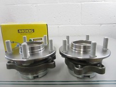 MOOG NEW Front Wheel Bearing Hub Assy 513296 NOS Part (LOT OF 2) 0810