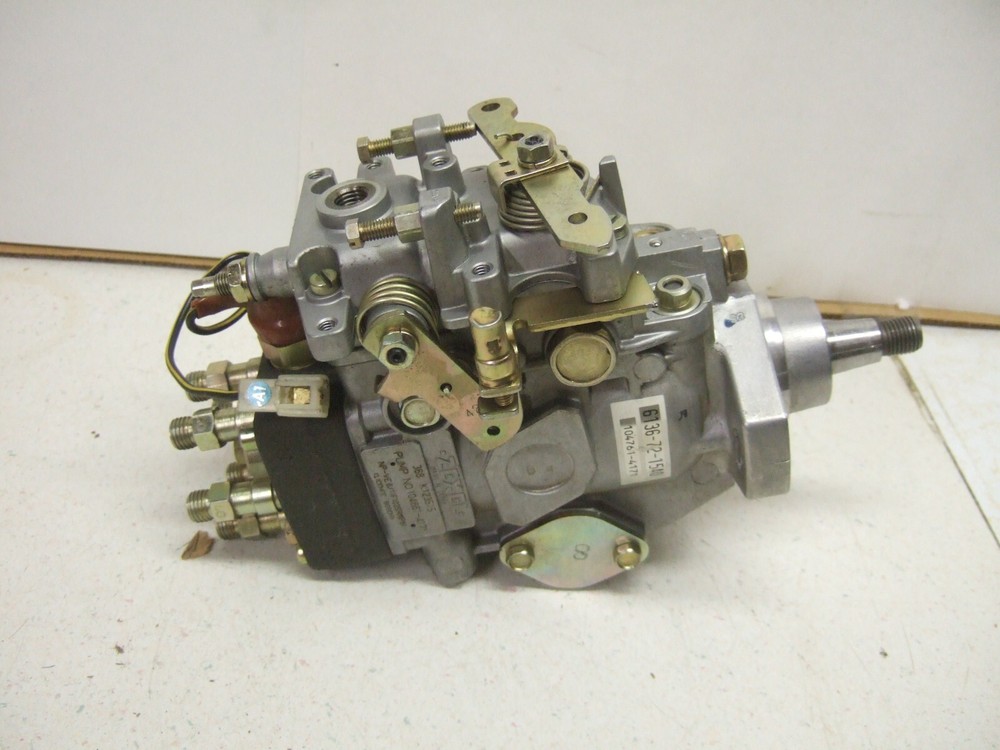 Komatsu fuel injection pump 6136-72-1540 -ZEXEL