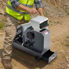 Uimoso Jaw Crusher 7.87×9.65 inch Feed Size Rock and Stone Crushing Machine 220V
