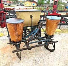Used Ford 309 -2 Row Planter WITH Fertilizer (FREE 1000 MILE DELIVERY FROM KY)