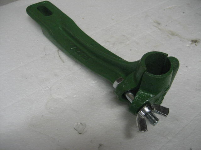 JOHN DEERE TRACTOR MODEL A/B/D/G/GP/H NEW REPRODUCTION UMBRELLA BRACKET F 517 A