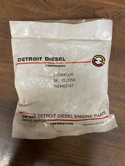 Genuine Detroit Diesel thermostat 1-03041379, 3041379
