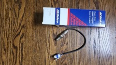 GM1) GM General Motors Genuine OEM Oxygen Sensor 213-3528