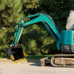 2T/4409.25 lbs Bucket Excavator Bucket w/Metal Teeth ﻿Mini Excavator Kampf