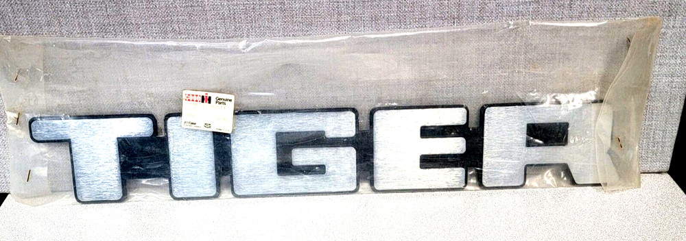 Vintage Case IH Steiger TIGER Tractor KP 525 Emblem Letters Script Decal OEM NEW