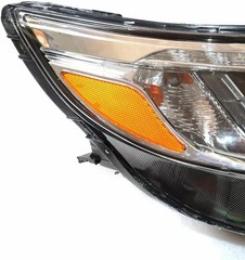 2014-2015 KIA Sorento Halogen Headlight LED DRL Black Housing Clear Lens RH