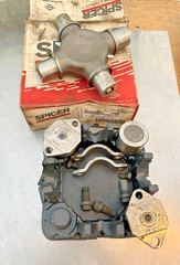 5-677X Dana SPICER *PARTIAL* U-JOINT Cross Bearing International 1696917C91