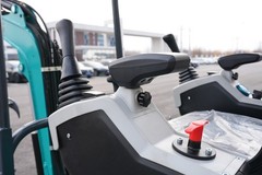 Free shipping 3000 lbs Mini Excavator Sale！Chassis Extension And Boom Swing