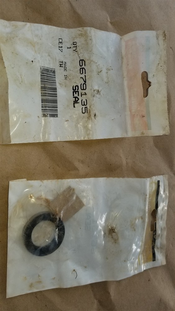 Bobcat 6679135 Roller pin seal MT50, MT52, MT55, MT85