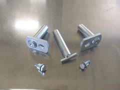 John Deere nonconvertible cast cat 2 quick hitch pins 4020
