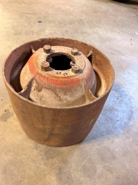 356941R1 is a vintage International Harvester IH tractor farmall 12 inch x 8.5
