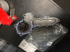 High-Performance Water Pump for Kubota Engines L235 L275 L355S R420 R520 V1902 V