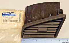KOMATSU 428-07-52110 GRILLE ASSEMBLY LH OEM