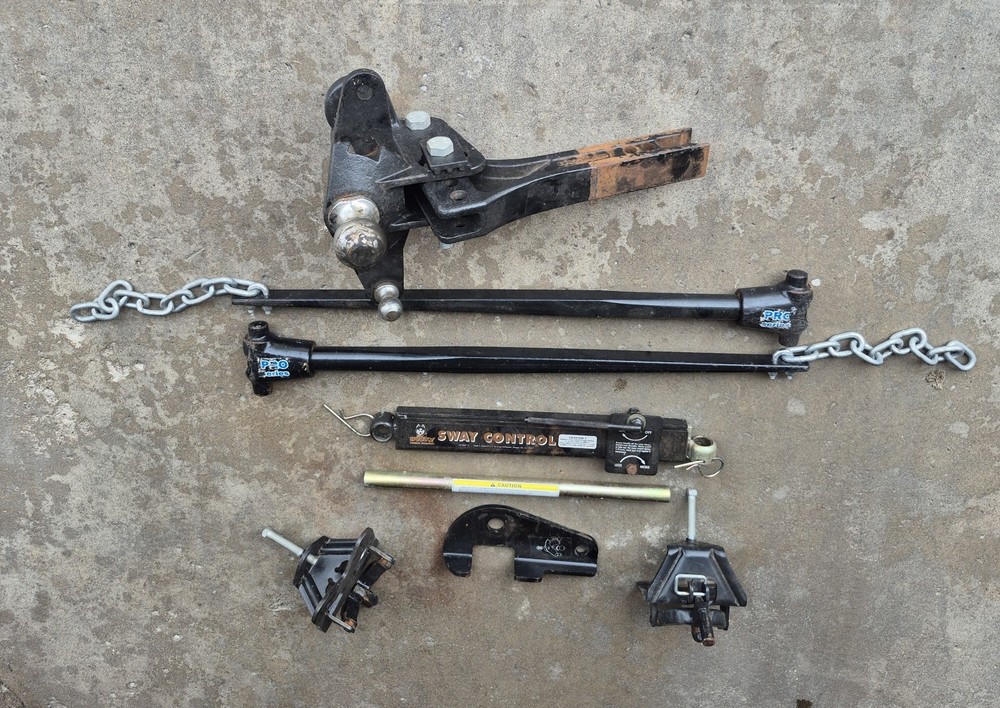 Weight Distributing Hitch With Sway Control