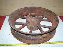F&H Round Spoke Front Tractor Wheel 16″ Rim FRENCH HECT HC223 Original Implement