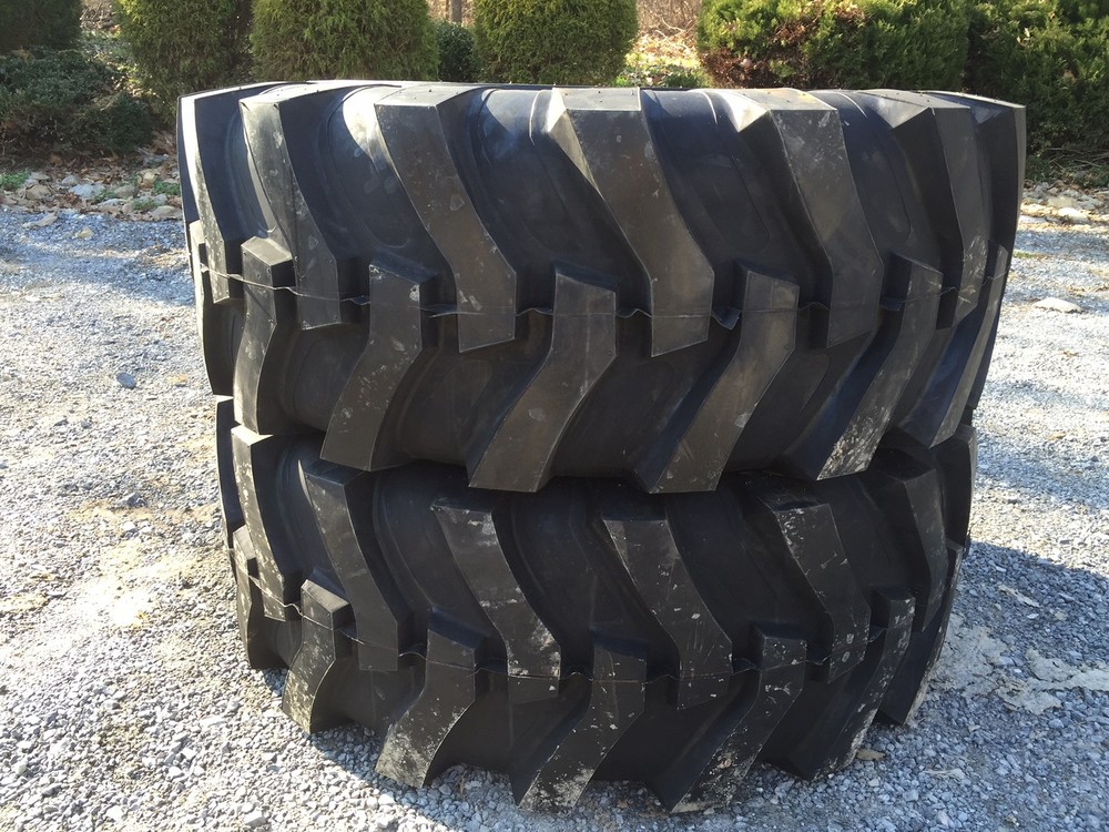 Pair of 2-17.5L-24 Forerunner QH601 Rear Backhoe Tires-12PLY-17.5Lx24