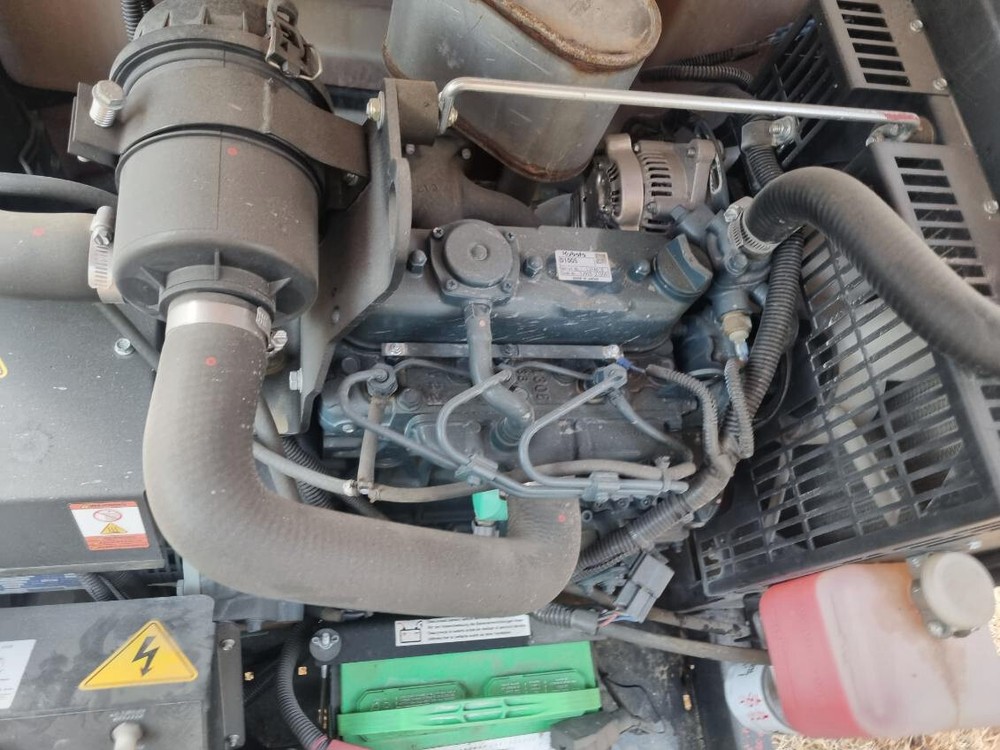 KUBOTA D1005 ENGINE