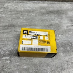OEM Caterpillar CAT 3E-5239 3E5239 Connector Plug Relay, 24VDC, New