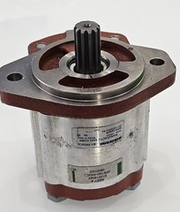 HYDRAULIC WOLVERINE BY PRINCE GEAR PUMP WPA16A4R