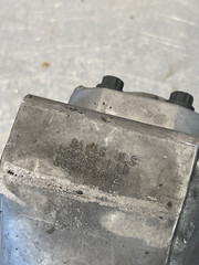1979 Massey Ferguson MF 2775 Tractor Hydraulic Pump 3038730M2