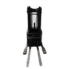 Crown RR5220-45 Narrow Aisle Reach Truck W/ Sideshift 4500Lbs Cap 210″ Lift 36V