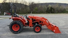 2023 KUBOTA L3302 TRACTOR WITH LA526 LOADER – 4X4 – HYDROSTATIC – LOW HR MACHINE