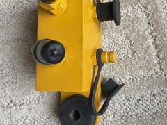 Caterpillar 157-5558 Manifold D11N D11R D10R Remote Hydraulic Test Manifold