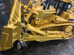 CONRAD 1/50 CATERPILLAR D11N TRACK TYPE TRACTOR CRAWLER DOZER D11R