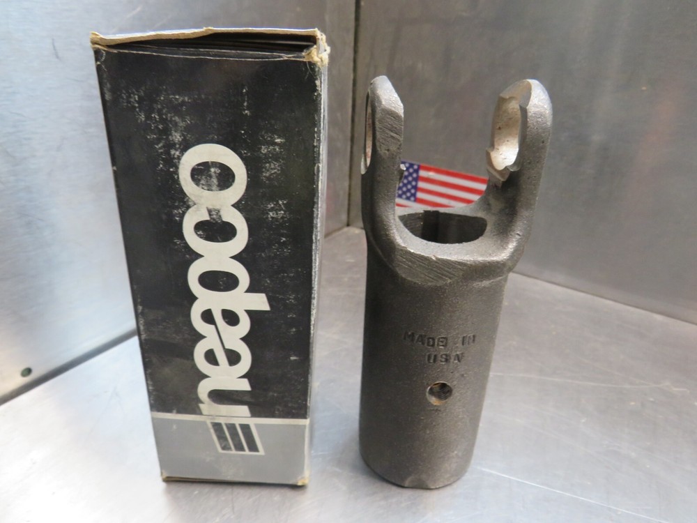 Neapco 15-5376 Yoke 1-1/4″ Bore 1/4″ KW