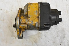 Fairbanks Morse Type FM X4B3 4 Cylinder Magneto Spins and Snaps