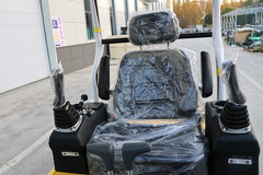 1.8 Ton Mini Excavator Rubber Track with Kubota Diesel With Side Swing Boom USA