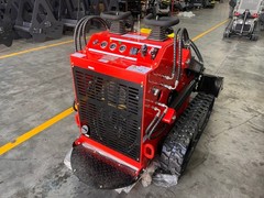 CFG LRT23 880KG Mini Skid Steer Track Loader 23HP Gas EPA RATO Engine w/Bucket