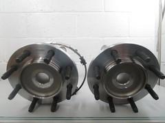 MOOG NEW Front Wheel Bearing Hub Assy 515162 NOS Part (LOT OF 2) 0810