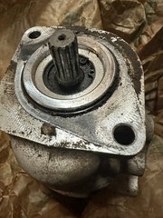 kubota hydraulic pump L3710 l4310 L4610 USED TA240-36400