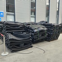 2 Rubber Tracks with 180*72*37mm Size for 1 ton Mini Excavator