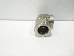 SWAGELOK SS-1610-8-12 FEMALE ELBOWB 1”TUBE X ¾ FEMALE PIPE