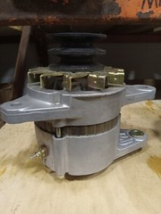 Isuzu 1812000781, 1-81200-078-1 Hitachi 24V 20A alternator LT220-11C