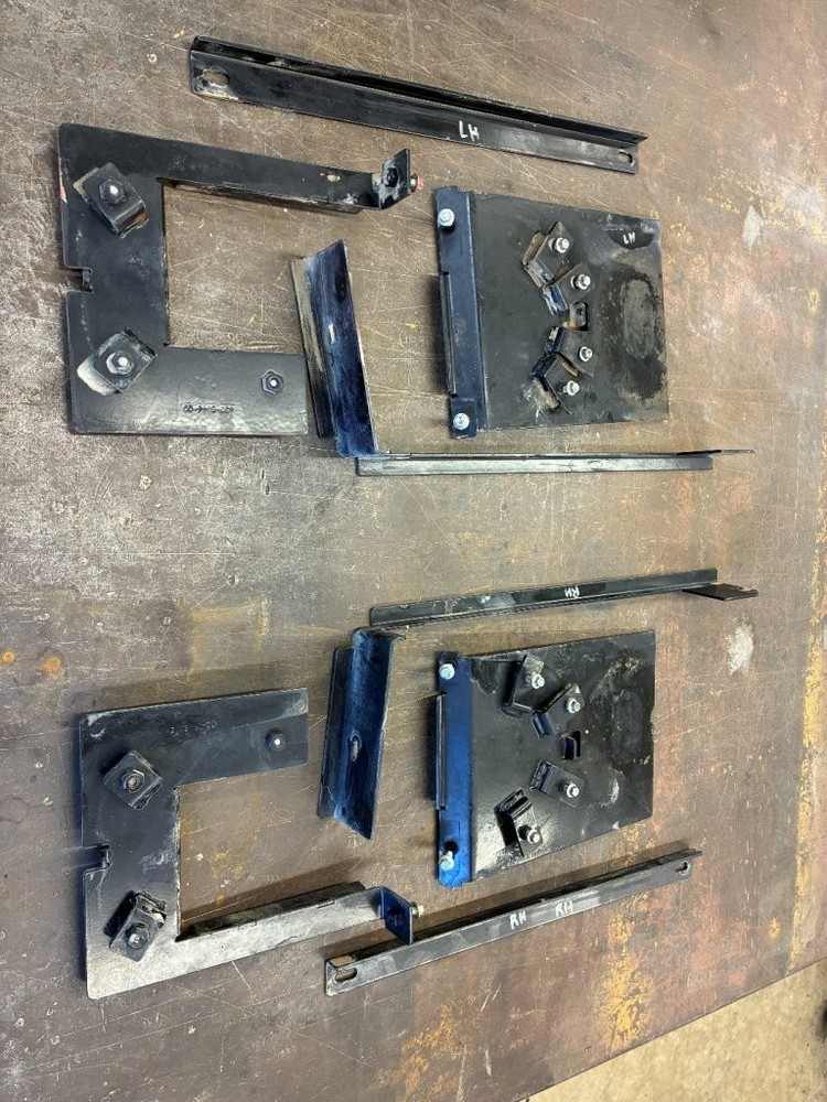 549-4893 Cat Debris brackets ONLY 289D 289D3 Mulching 262D 287D