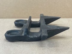 86617061 ~ Sickle Guard Double Point ~ New Holland ~ Germany 4268 ~ NOS