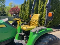2019 John Deere 3033R Tractor
