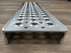 NAVISTAR STEP 1100 PLUS ALUMINUM LENGTH 26-1/2″ WIDTH 5-1/2″
