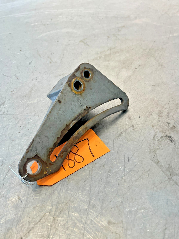 1979 Massey Ferguson 2775 Tractor Alternator Bracket