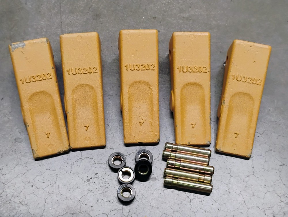 5x 1U3202 Aftermarket Caterpillar Part Bucket Tooth for J200 Series (QTY 5)