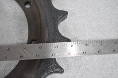 HITACHI GENUINE PARTS 2043505 SPROCKET 9 FLANGE HOLE, 7.5″ BORE, 13-1/4″ OD