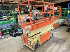 2013 JLG 1932RS EXTENDING NON MARKING TIRE SCISSOR LIFT ON BOARD ELECTRIC