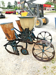 Used Ford 309 -2 Row Planter WITH Fertilizer (FREE 1000 MILE DELIVERY FROM KY)